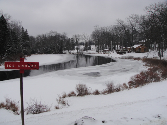 Unsafe Ice Skytop Lodge _ Pocono Mountains