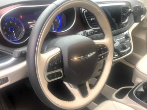 A non-Minivan Driver’s 2017 Chrysler Pacifica Review #DrivePacifica